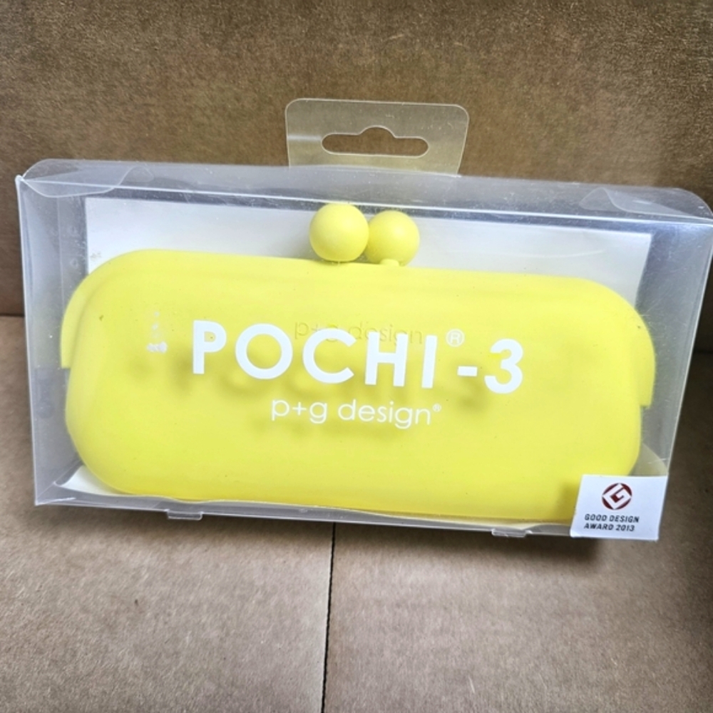p+g design POCHI-3 Silicone Coin Purse – Yellow